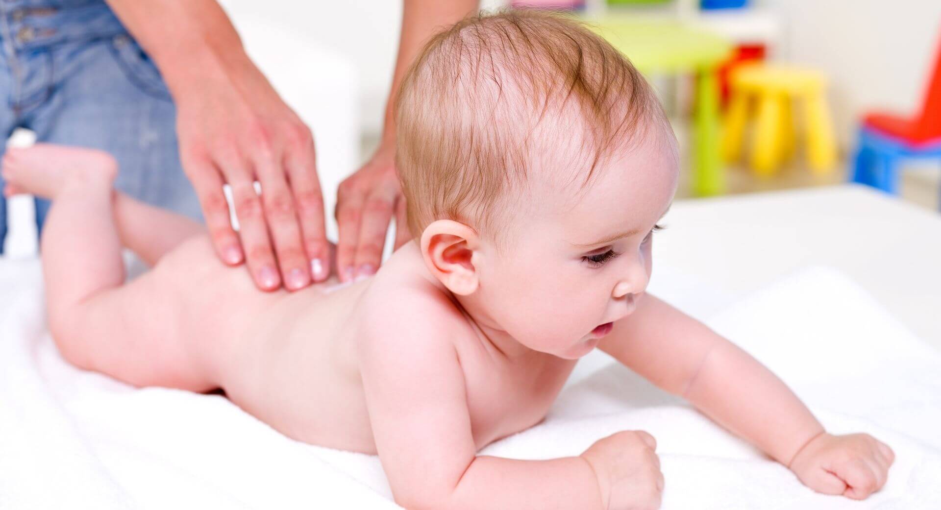 fizjoterapeuta-dla-niemowlat-krakow-fizjoterapia-dziecieca
